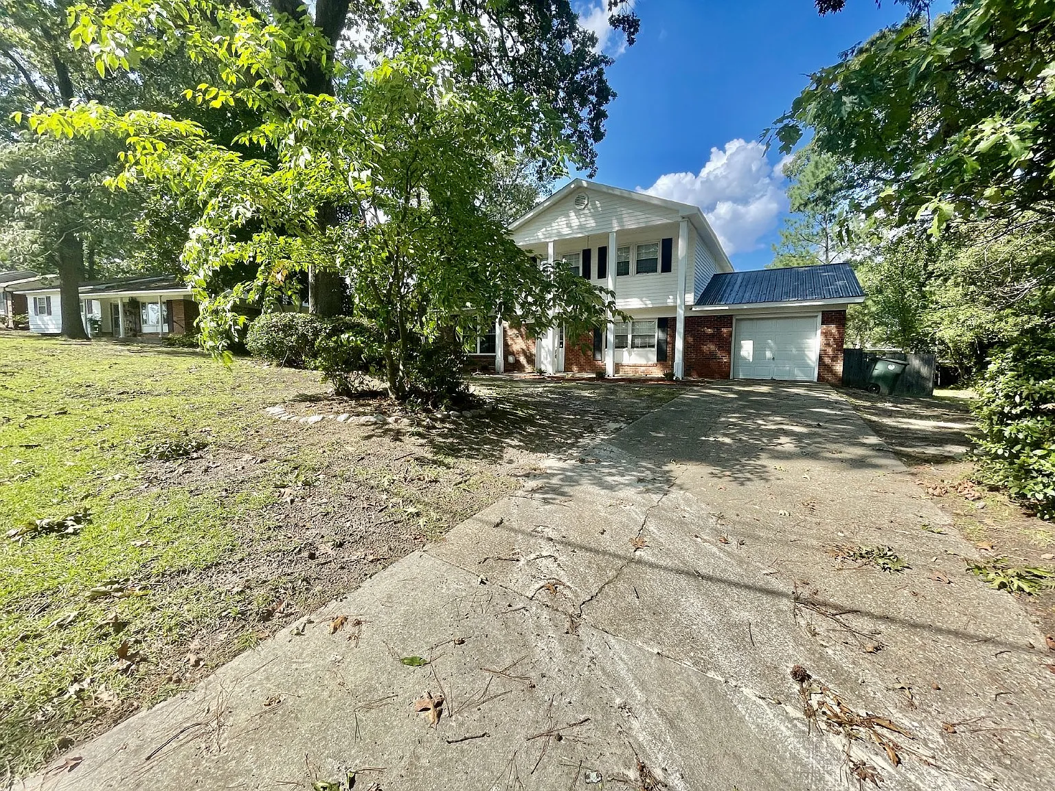 4 bed, 2.5 bath, 1974 sqft, $1,800 — Photo 2