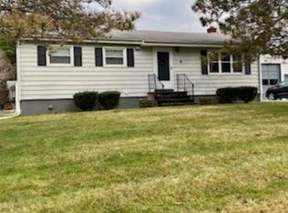 16 Mayfair Rd, Wynantskill, NY 12198