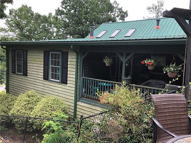 1st image of 53 Bear Run Dr