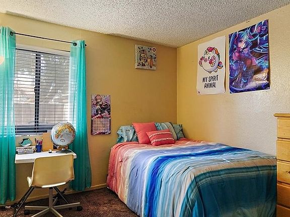 4th image of 25039 Peachland Ave Unit 106