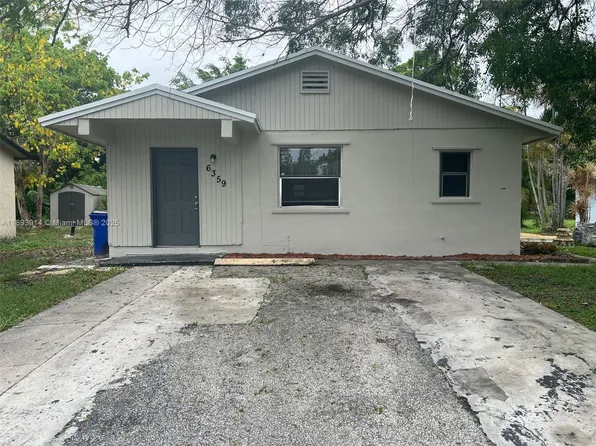 6359 SW 1st St, Pompano Beach, FL 33068
