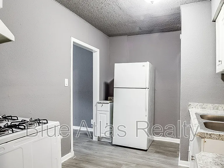 1724 Pear St #2 — Photo 4