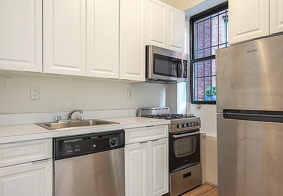 4th image of 229 W 101st St APT 2B