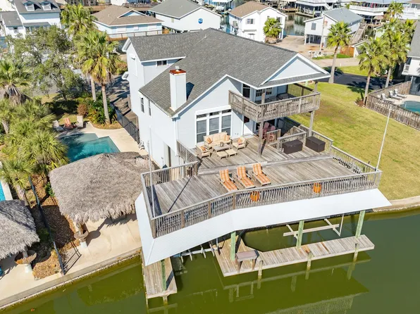 1319 Coral Way, Tiki Island, TX 77554