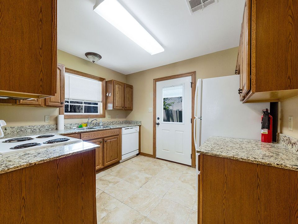1st image of 4509 Sale Ln