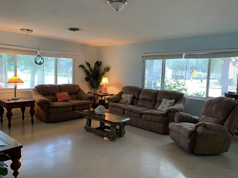 416 E Strawbridge Ave #1 — Photo 3