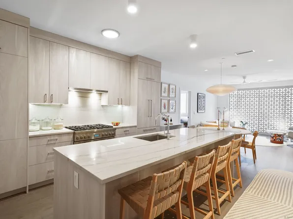 180 Park Street #D202, New Canaan, CT 06840