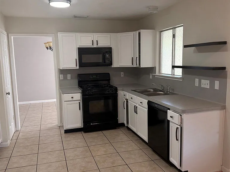 9035 Rippling Fields Dr — Photo 39