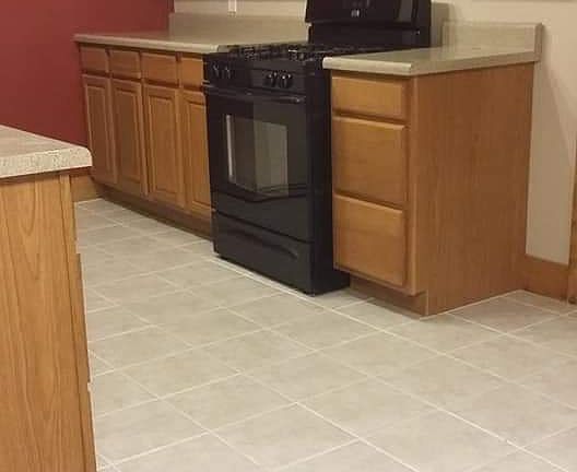 2nd image of 905 Circle Dr
