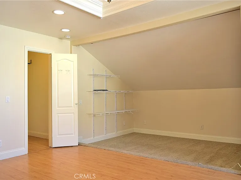 16 Creekwood — Photo 13