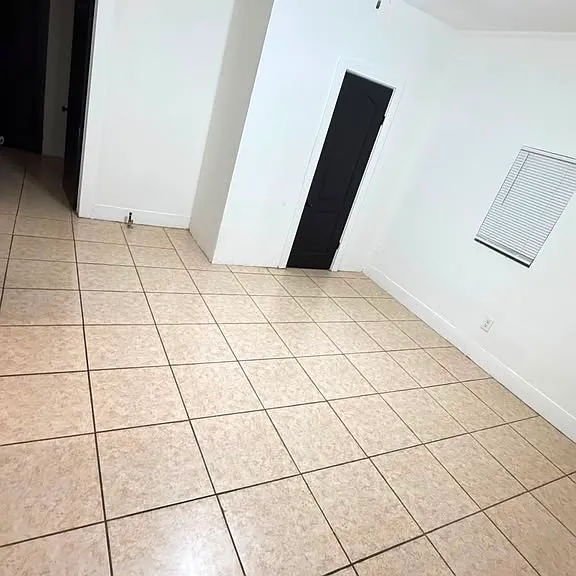 2334 Cherry St — Photo 2