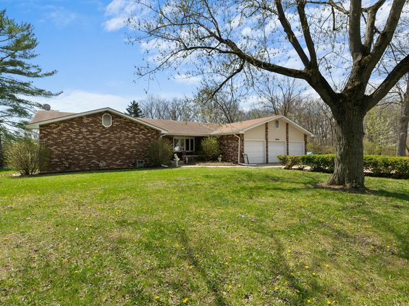 1357 W 3rd St, Hobart, IN 46342