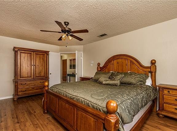 5th image of 861 Harvest Glen Dr