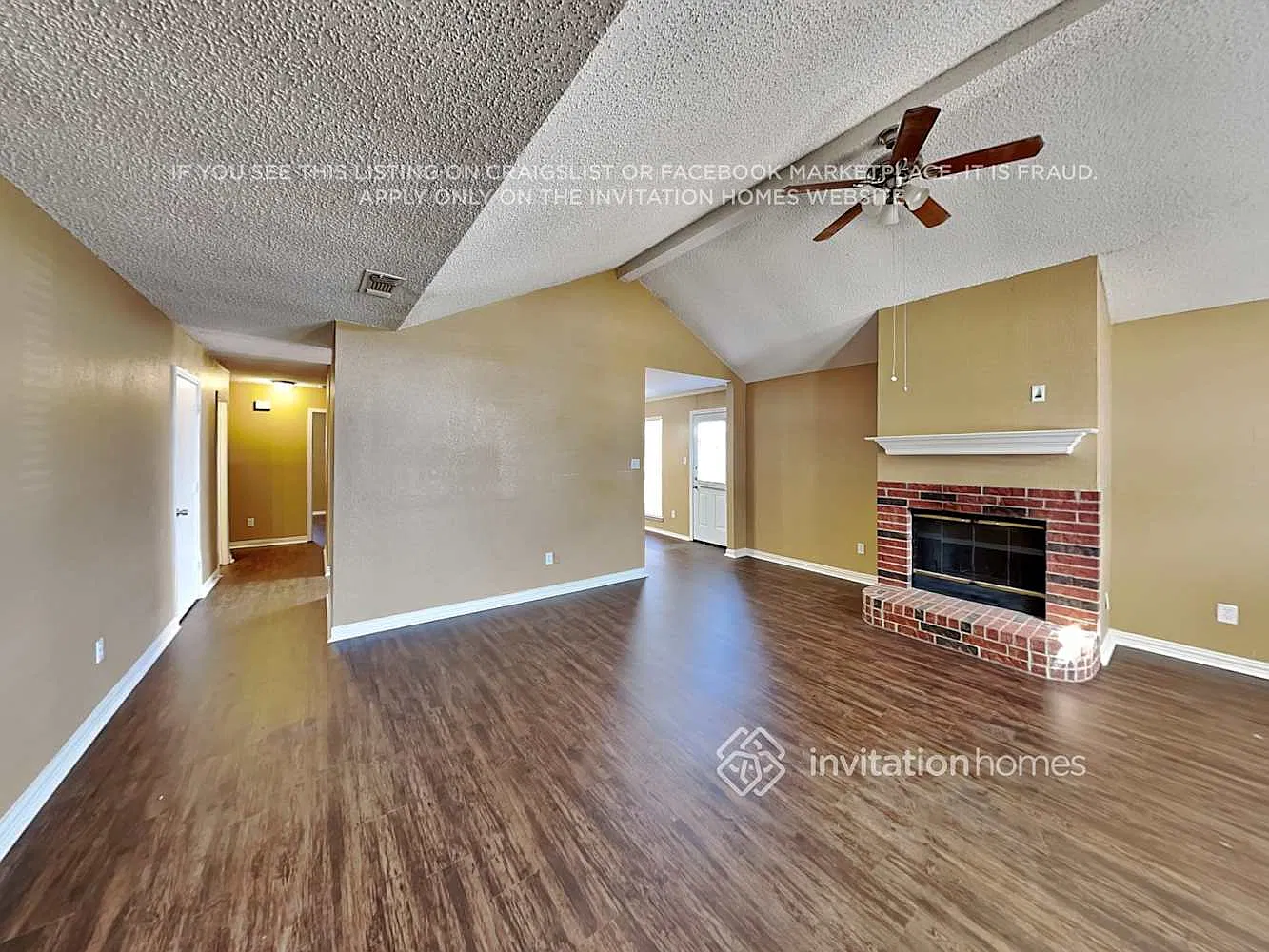 1215 Brookvalley Dr Arlington, TX 76018 — Photo 4