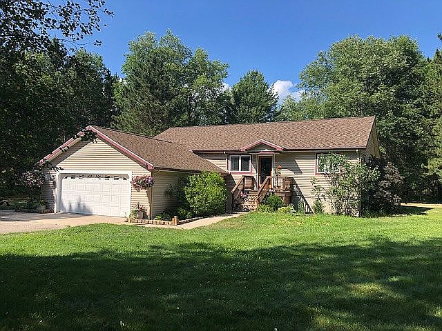 1st image of 3585 Pebble Creek Dr