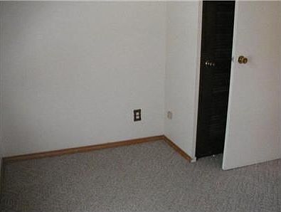 5th image of 325 Leonard Dr
