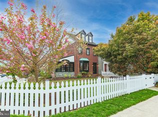 902 Green St, Alexandria, VA 22314