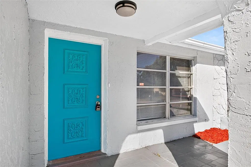3 bed, 2.0 bath, 986 sqft, $1,695 — Photo 3