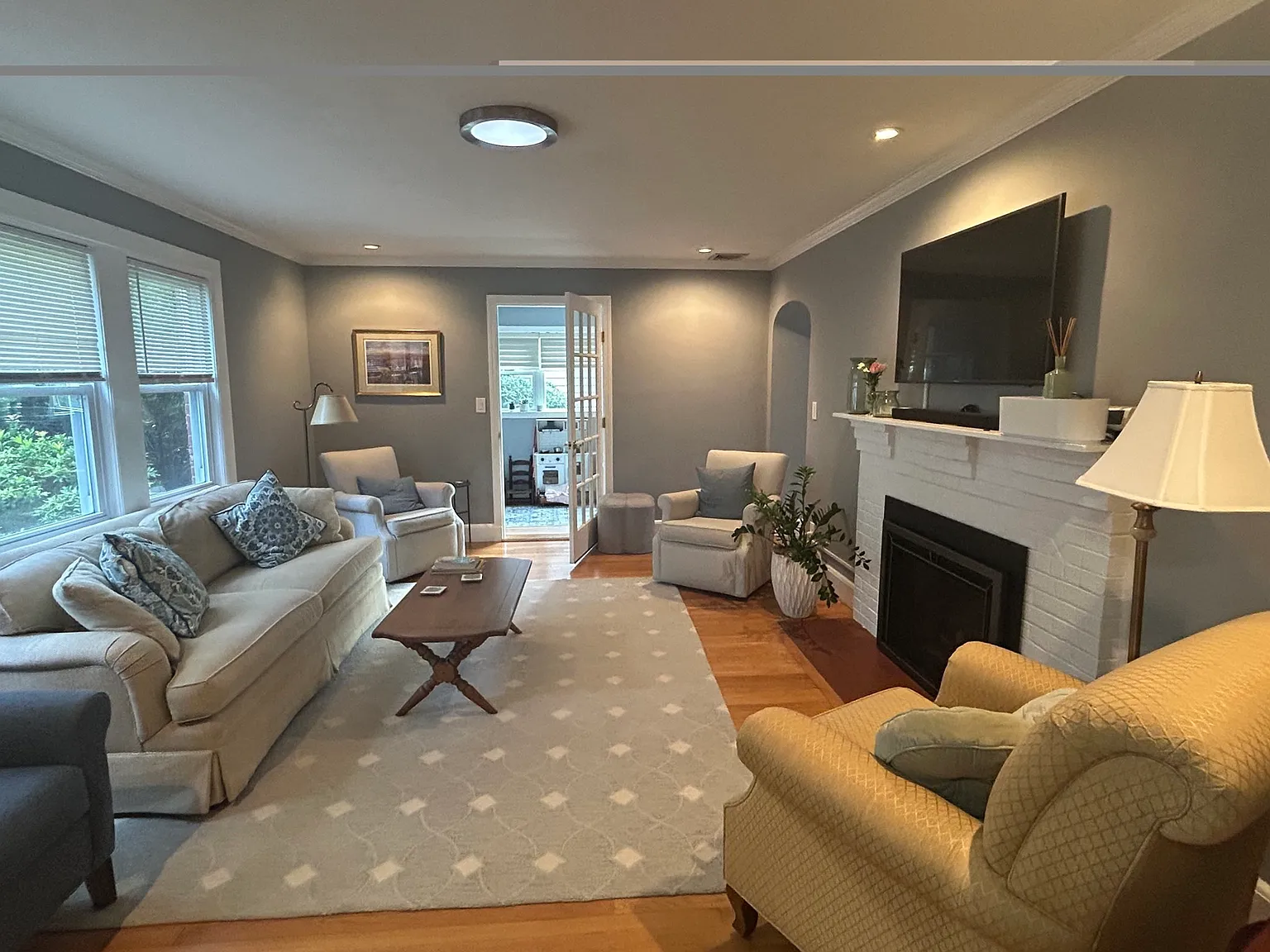 3 bed, 1.5 bath, 1778 sqft, $4,800 — Photo 2