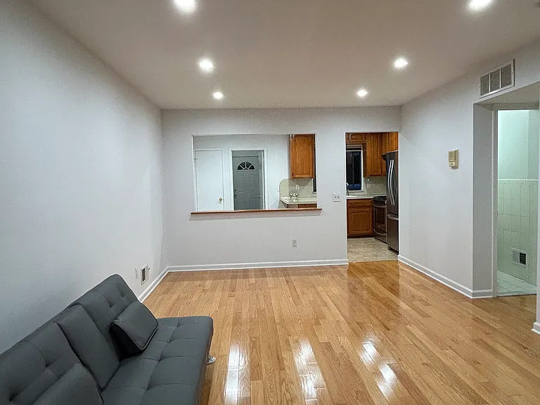 279 Kell Ave — Photo 2