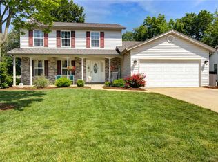 8 Olde Warwick Ct, Saint Charles, MO