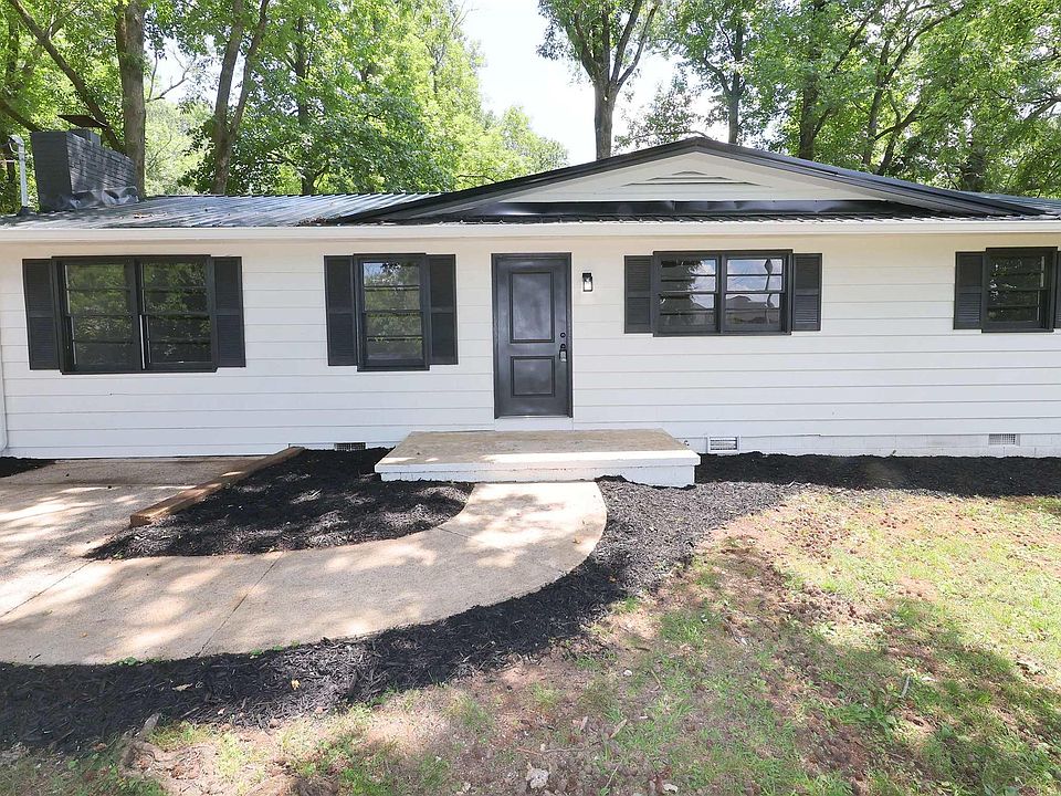 1st image of 1001 Kay Dr SW