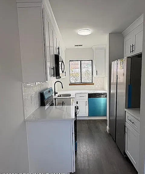 337 Crewe Ct #337 — Photo 16
