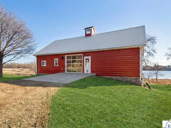 12141 Tripp Ave, Dundee, MN 56131