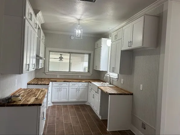 423 Holly St, Grand Cane, LA 71032