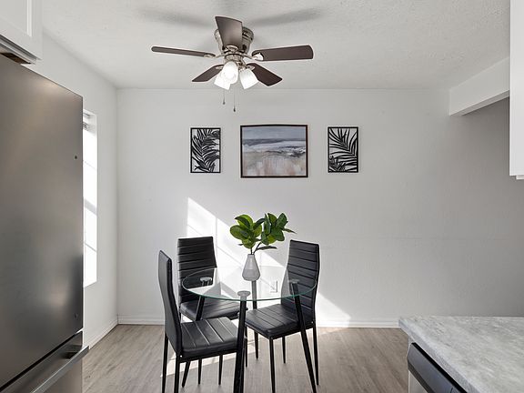 4th image of 301 Twin Oaks #301