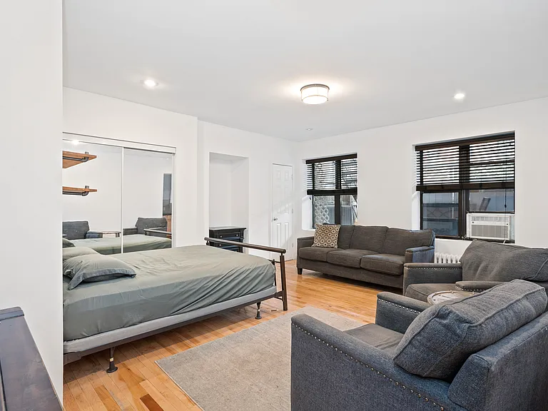 31 Monroe Pl #1C — Photo 3