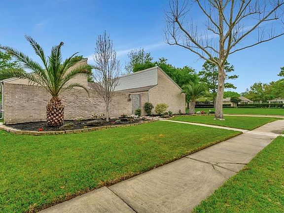 2nd image of 3811 Glenmeade Drive