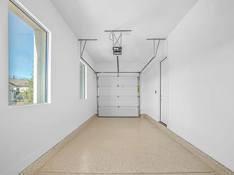 349 Tigullio Ave — Photo 21