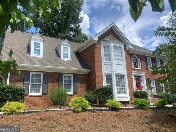 8850 Willowbrae Ln, Roswell, GA 30076