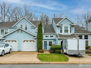 93 Van Liew Ct, East Brunswick, NJ 08816