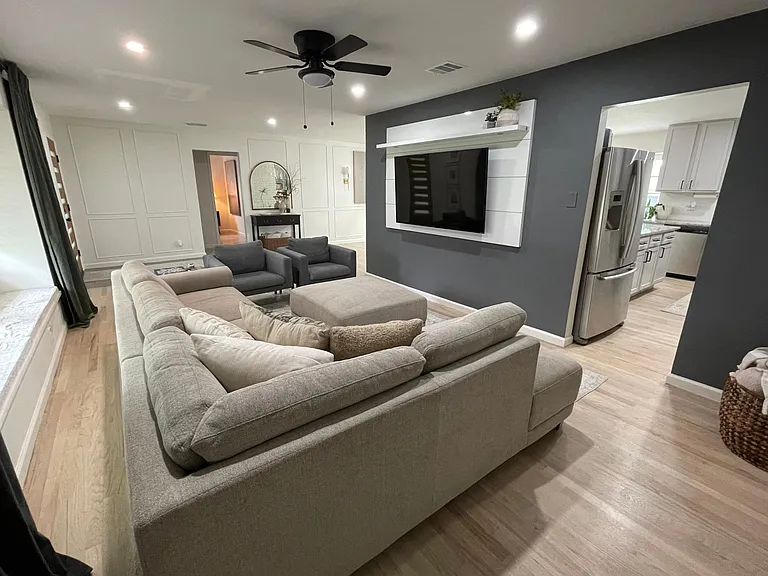 3324 Darvany Dr — Photo 3
