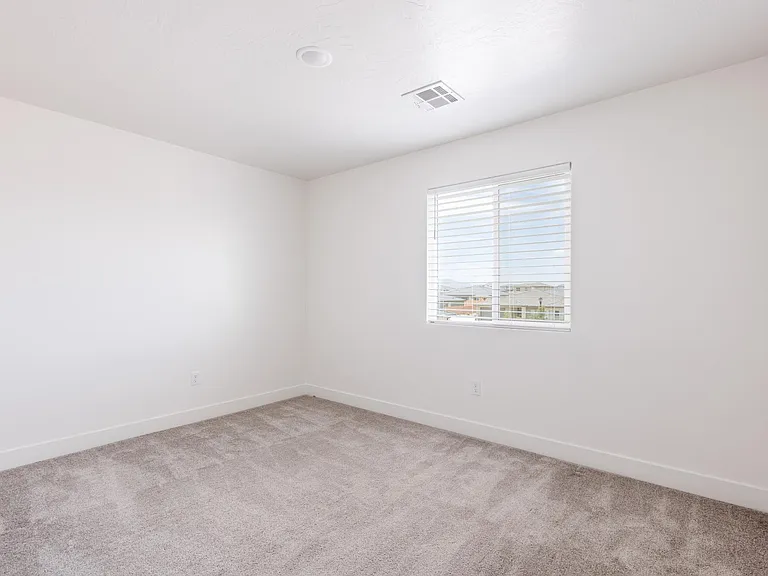 1889 E Honeycomb Dr — Photo 37