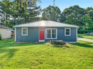 141 N Avon Ave, Wadsworth, OH 44281