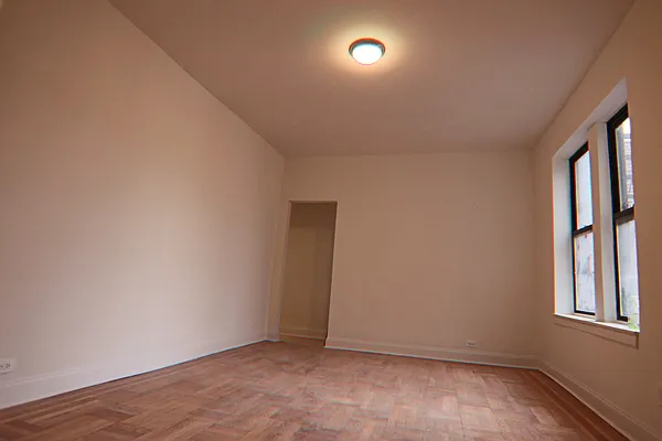 Rented by PMG Real Estate  | media 15