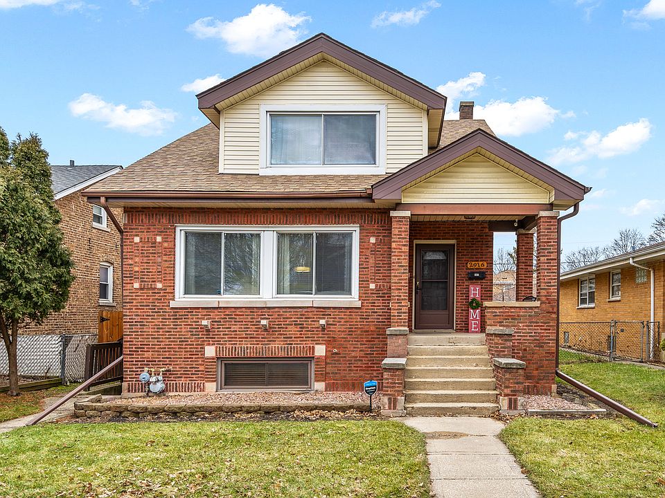 2nd image of 2916 Ruby St