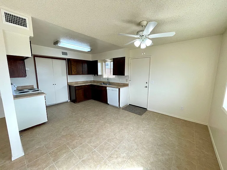 2988 Cisco Dr S — Photo 9