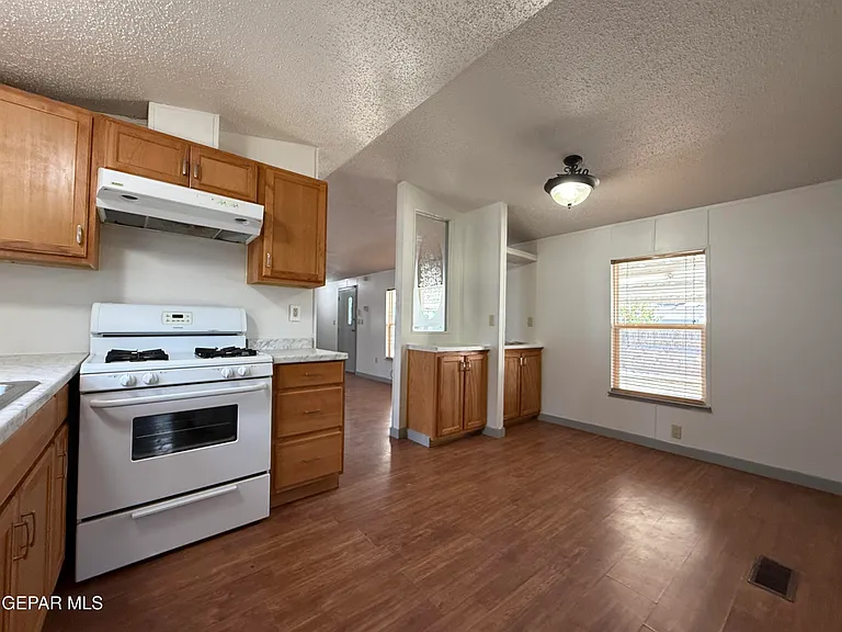 5941 Sixta Dr — Photo 19