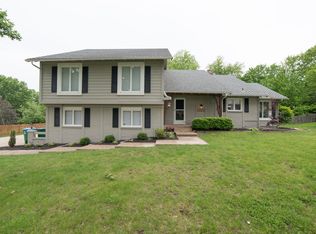 12814 Sagamore Rd, Leawood, KS 66209
