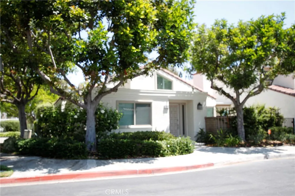 2 bed, 1282 sqft, $5,200 — Photo 4