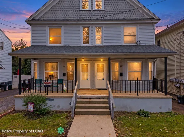 220-222 New Mallery Pl, Wilkes Barre, PA 18702