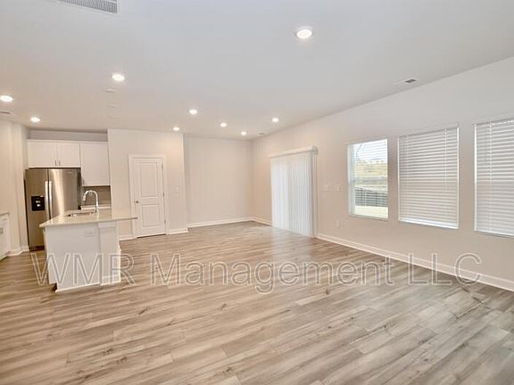 2nd image of 121 Guardian Gate Dr