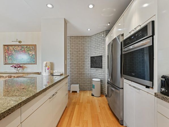 4 bedroom rental in West Vancouver — photo 3