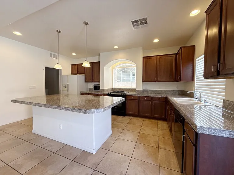 6356 Tomahawk Mill Ct — Photo 16