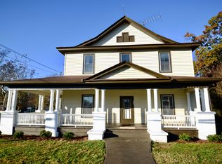 102 2nd St SW, Catawba, NC 28609