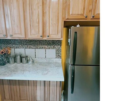 4th image of 540 Undercliff Ave #2NDFL